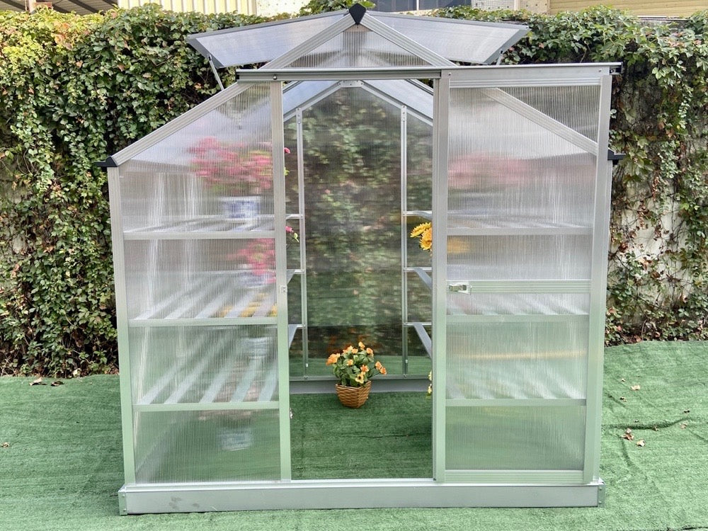 Extra Large Nursery (1.9m x 1.3m)