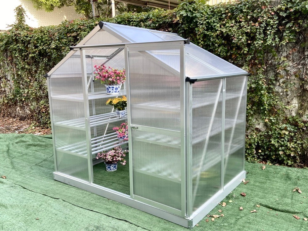 Extra Large Nursery (1.9m x 1.3m)