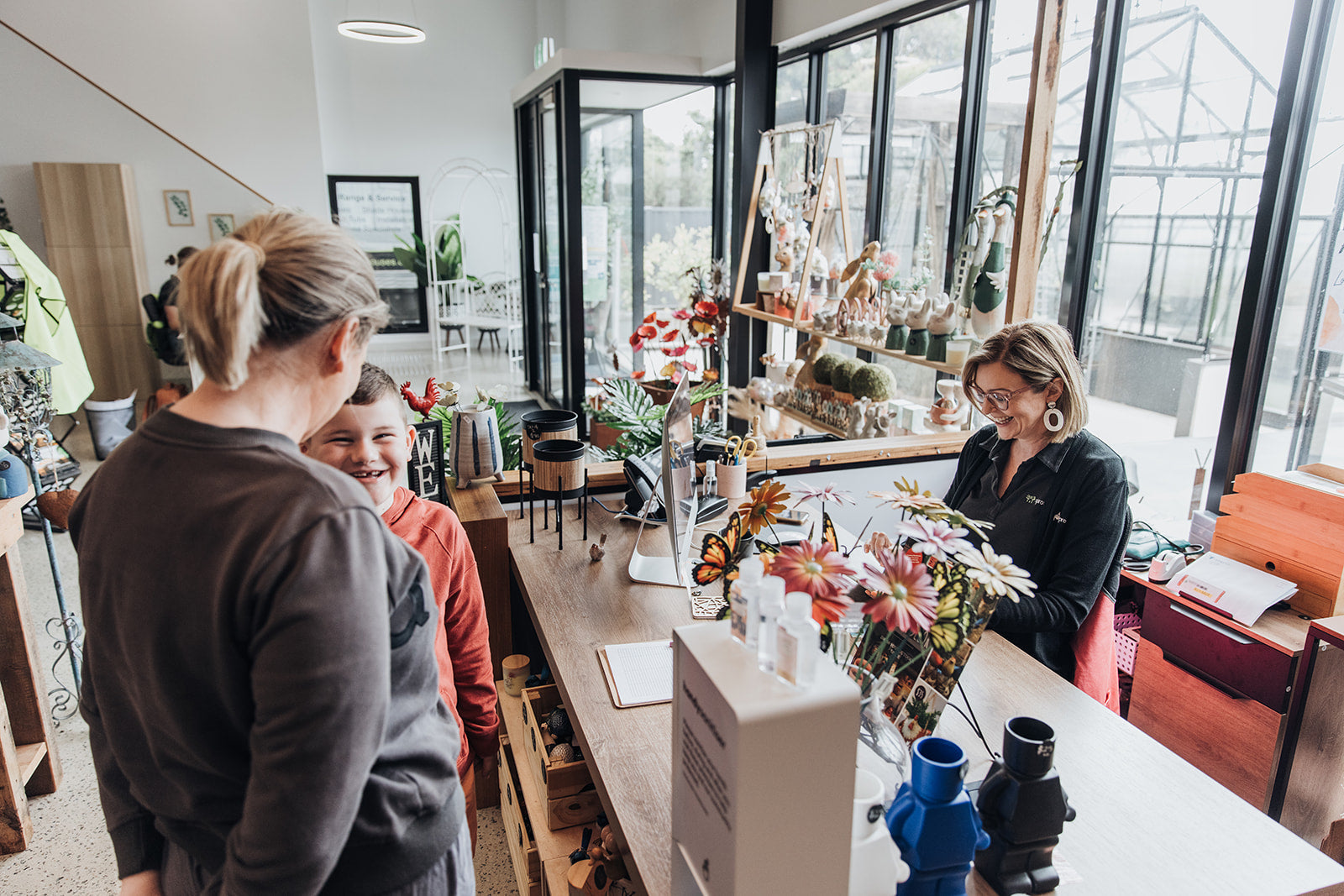 Support & Customer Service