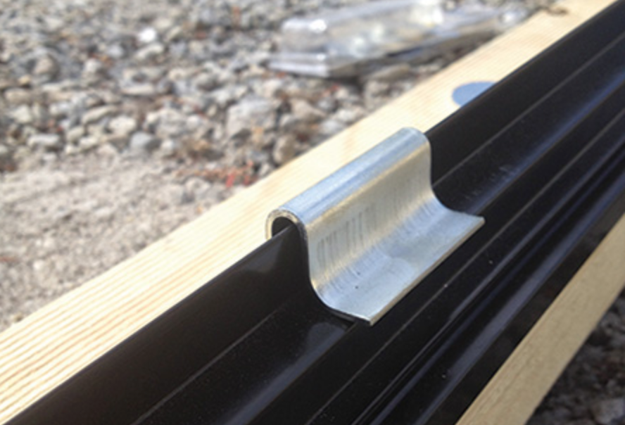 Heavy-duty ground brackets