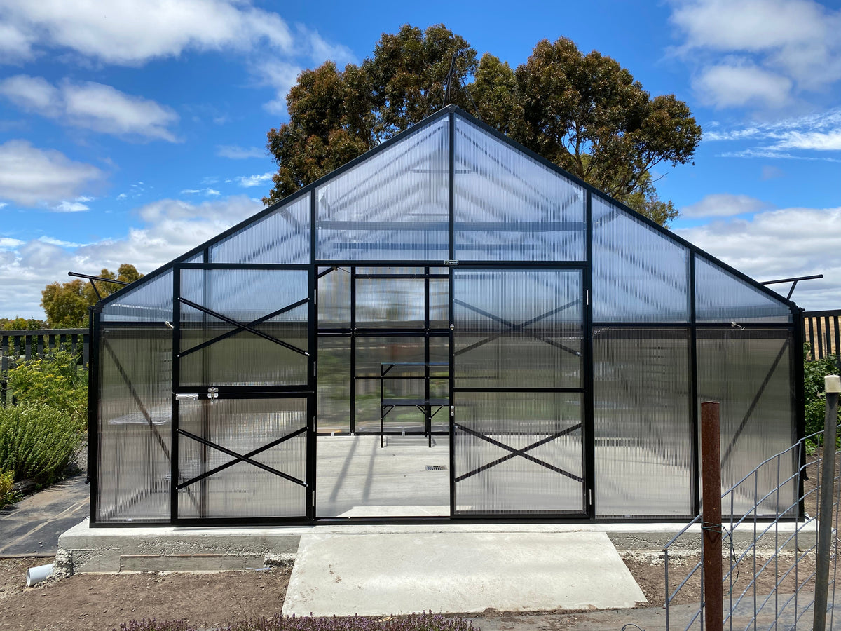 Grange-5 4000 - Sproutwell Greenhouses