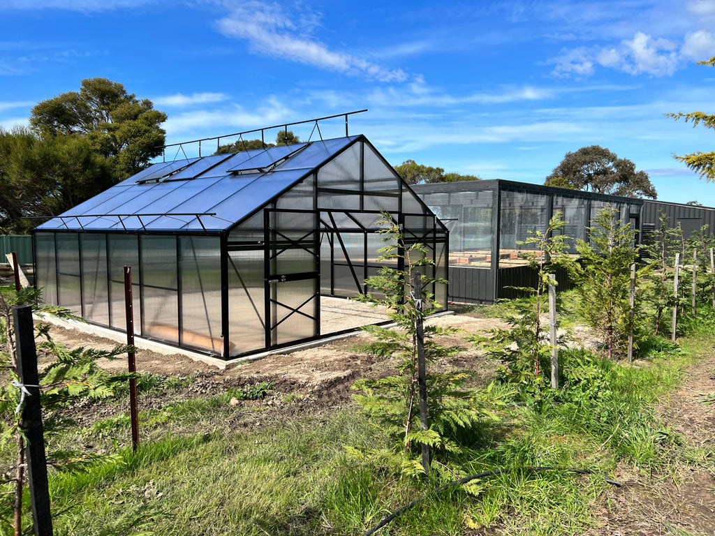 Grange-5 4000 - Sproutwell Greenhouses