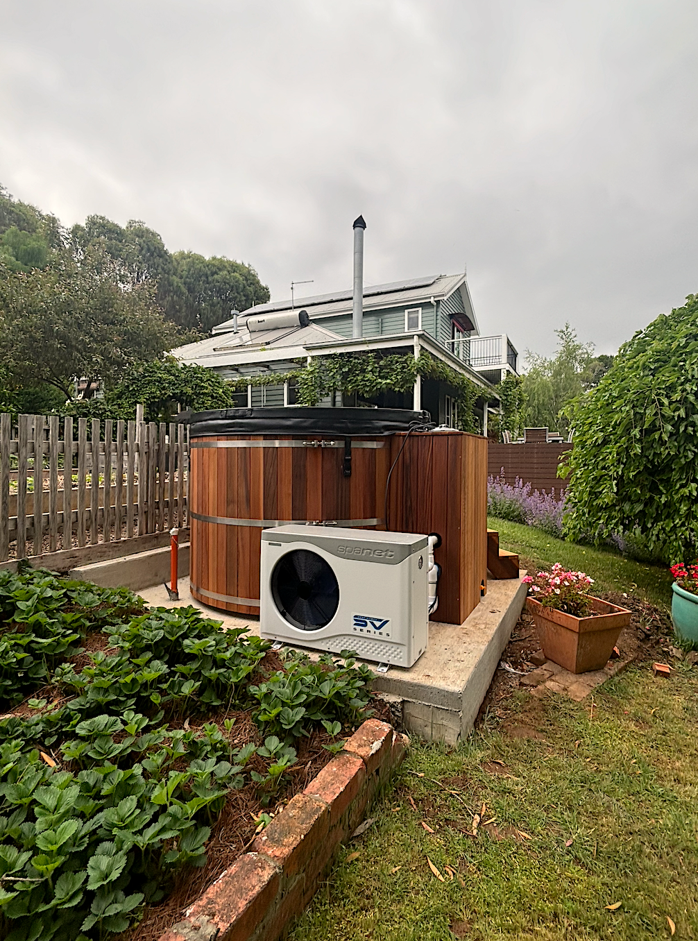 Cedar Hot Tub Medium