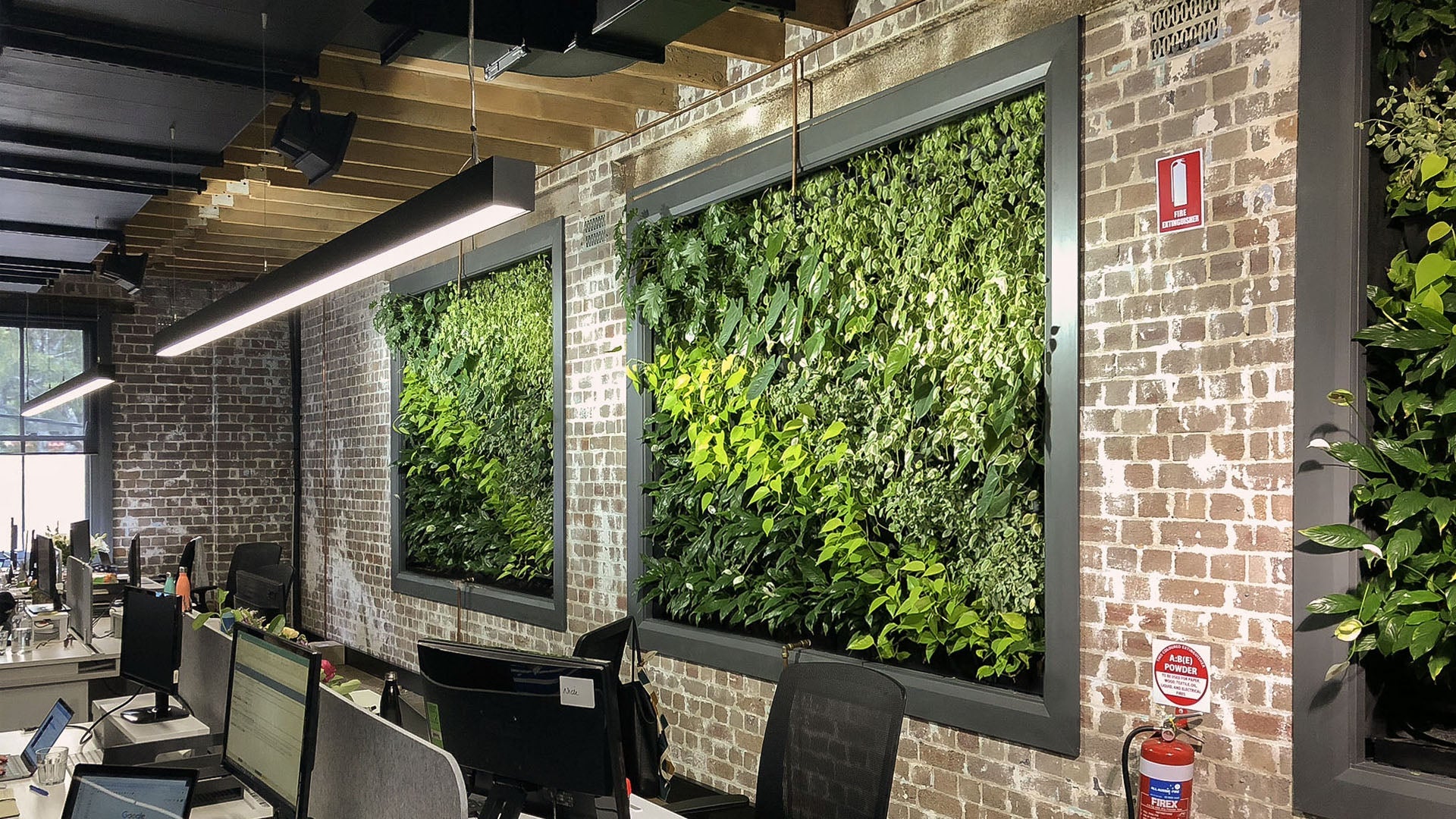 Gro-Wall Vertical Wall Garden - Slim Kit