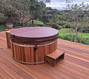 Cedar Hot Tub SMALL - Sproutwell Greenhouses