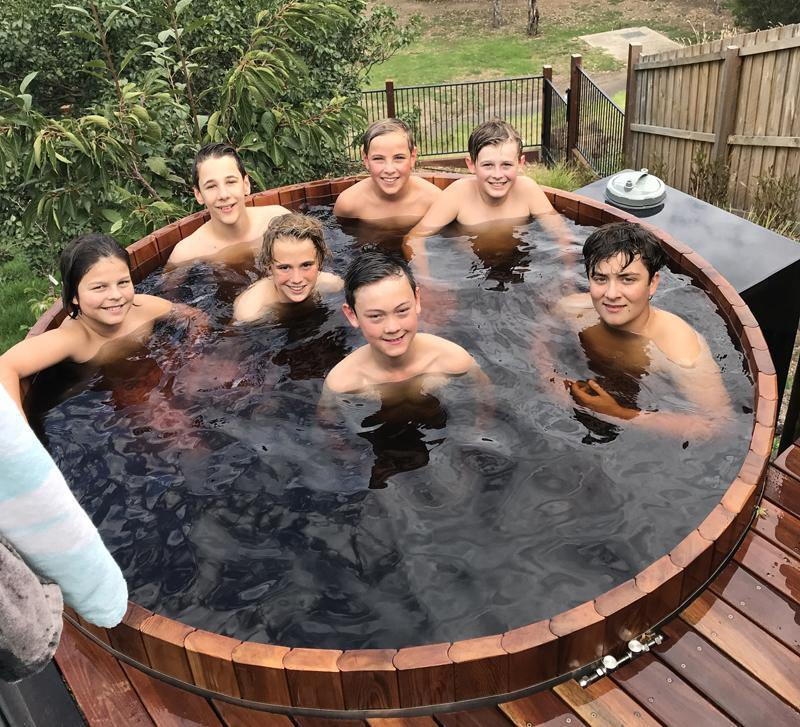 Cedar Hot Tub SMALL - Sproutwell Greenhouses