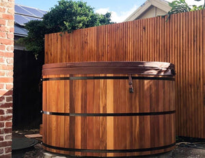 Cedar Hot Tub Large - Sproutwell Greenhouses