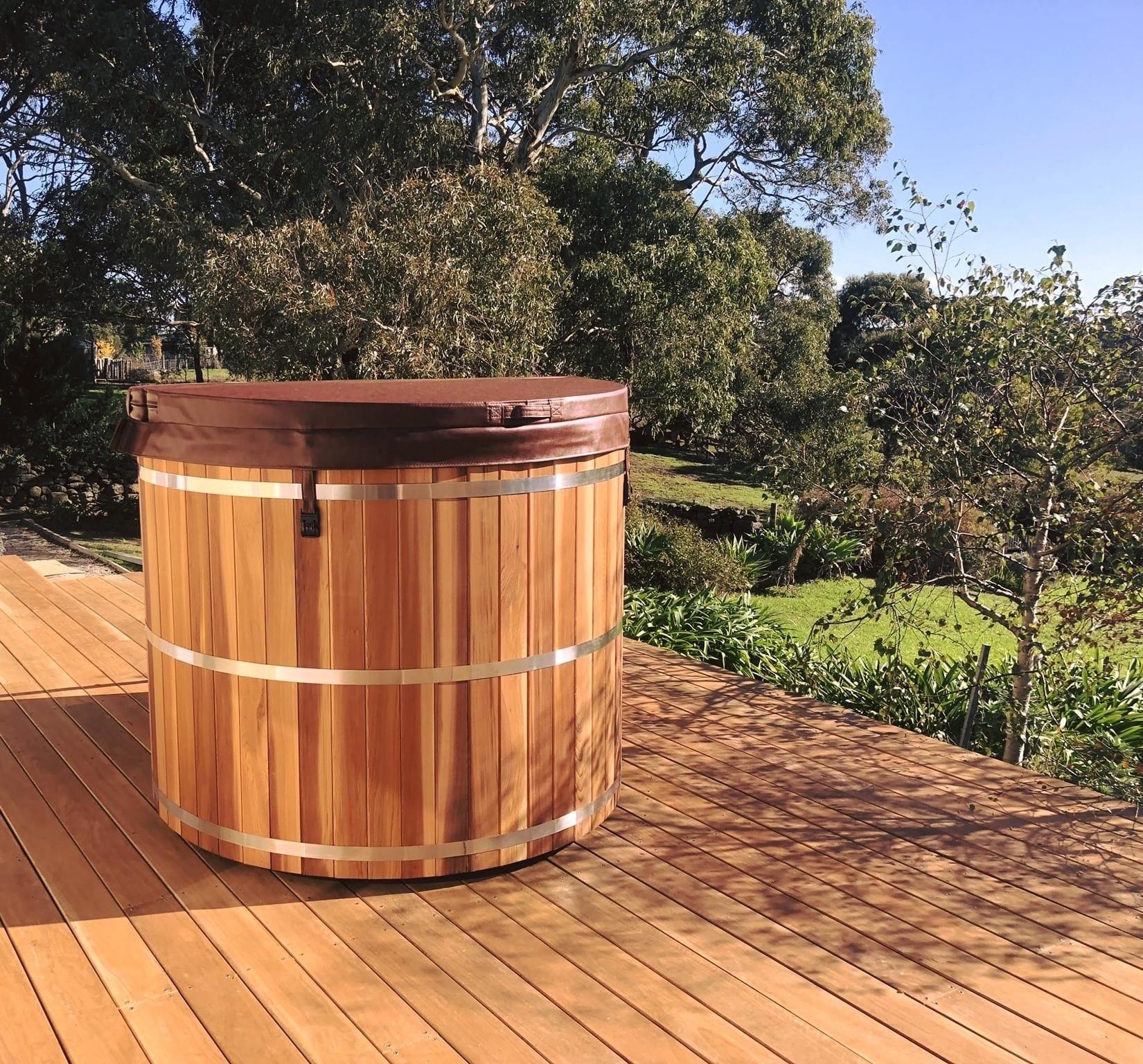 Cedar Hot Tub SMALL - Sproutwell Greenhouses